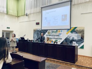 17 грудня 2021 у лекційному  залі Національному фармацевтичному університеті відбулася презентація книги «Серіал  -Харків»