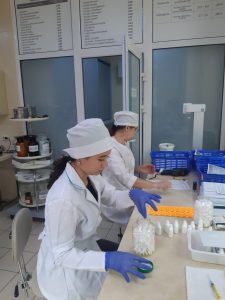 Відпрацювання практичних навичок здобувачами 3-4 курсів з освітньої компоненти Технологія ліків аптечного виробництва в аптеці "Леда" 05.09.23